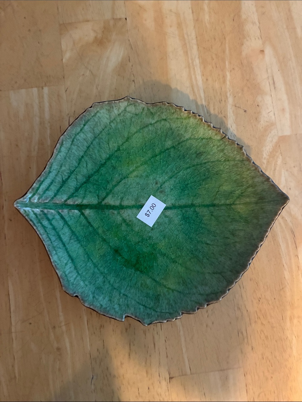 Green Leaf-Shaped fine stoneware small serving plate about 7x6 NWT